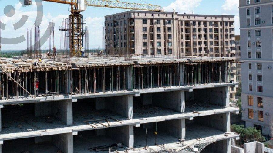 Процесс строительства высотного здания