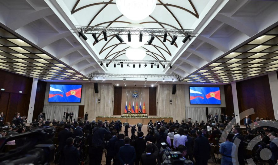 Переговоры Президентов Кыргызстана и России