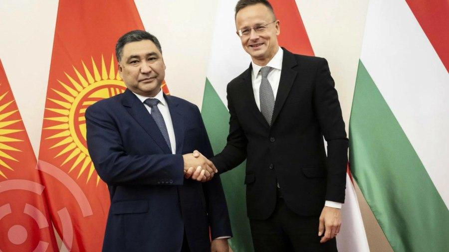 Амангельдиев - Сийярто