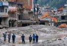 Число погибших из-за оползня и наводнения в Непале превысило 900 человек