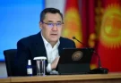 Садыр Жапаров встретился с жителями городов Таш-Кумыр и Кара-Куль